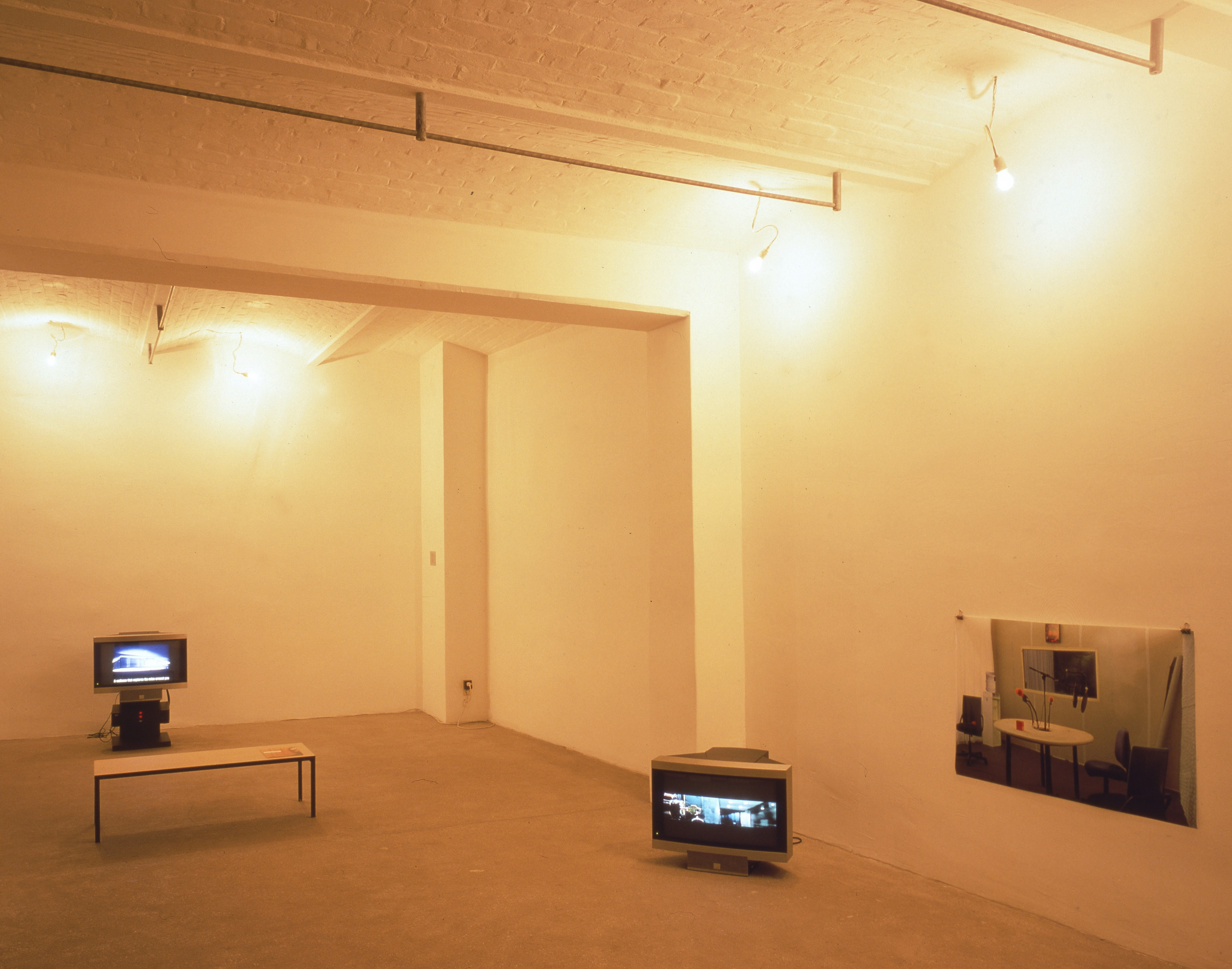 Listen to the picture Philippe Parreno