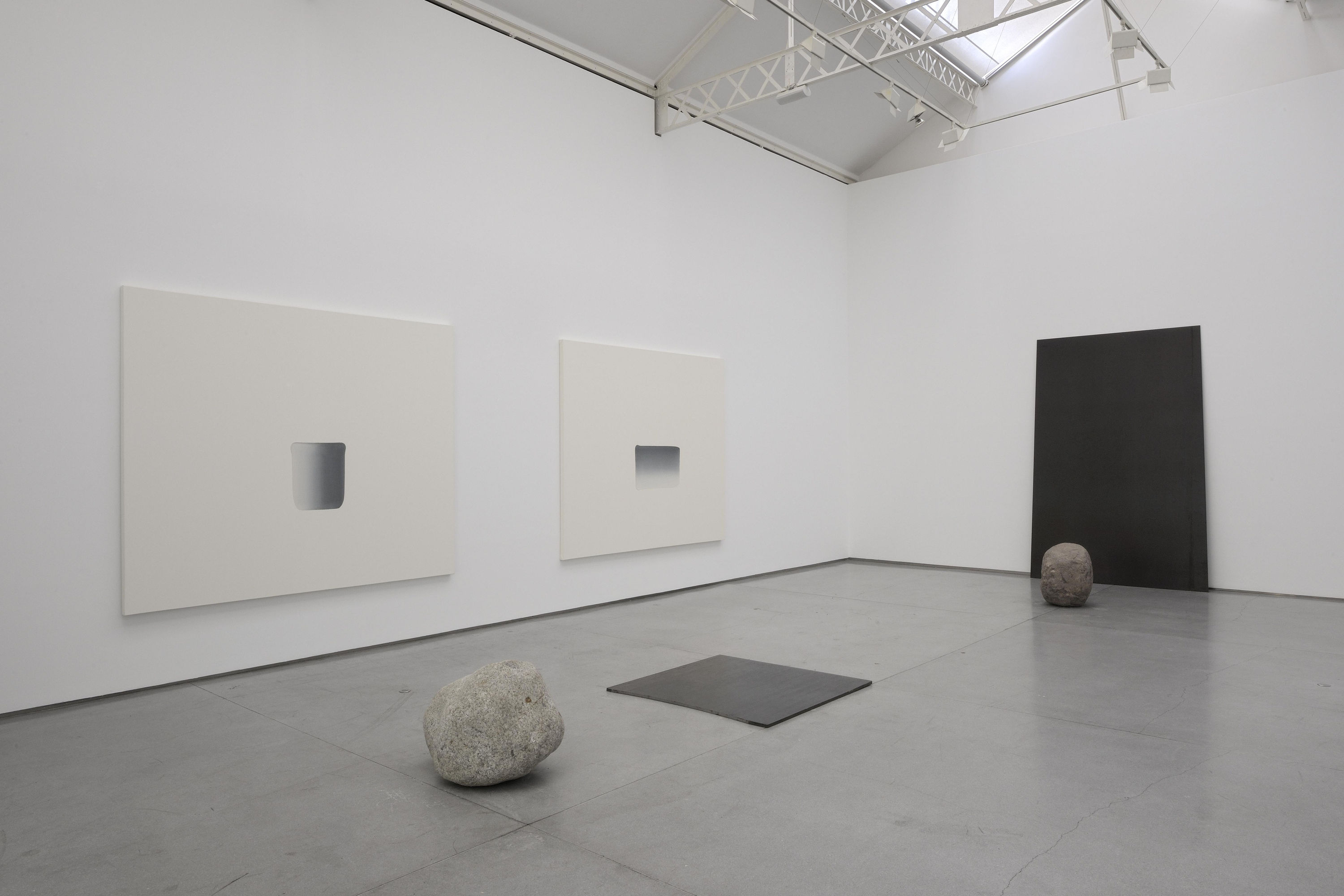 Lee Ufan: Painting And Sculpture, Galerie Thaddaeus Ropac Paris Marais, 2009