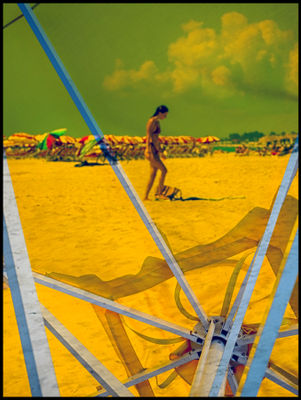 Clint Strydom, Yellow Umbrella, Miami, 2025