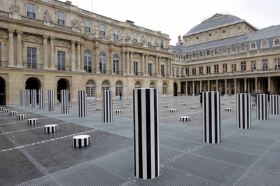 daniel buren, photo-souvenir: les deux plateaux, 1986
