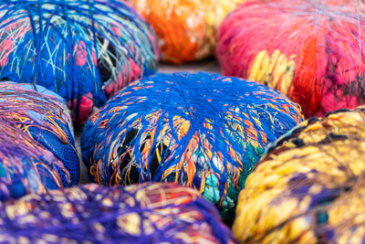 sheila hicks, witnesses, grand boules (detail), 2016/2018