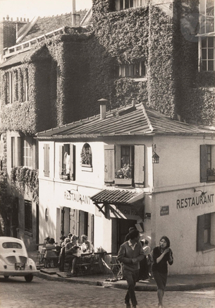 Willy Ronis, Restaurant la maisonRose a Montmartre, C.1960