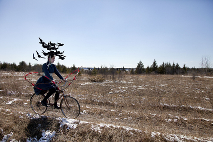 Meryl McMaster, Avian Wanderer I, 2015