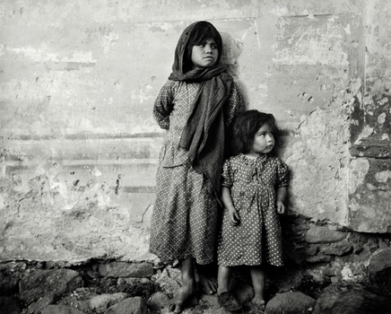 Reva Brooks, Irene y Antonia, circa 1955