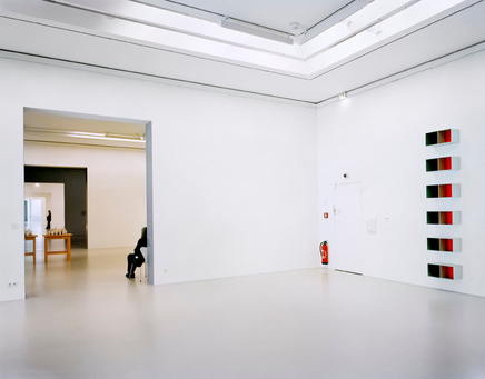 Vid Ingelevics, Sprengel Museum #08, Hanover, 2006