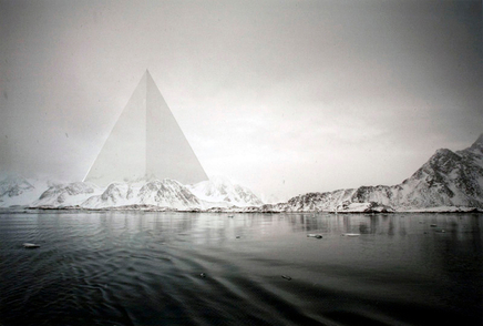 Sarah Anne Johnson, Triangle, 2011