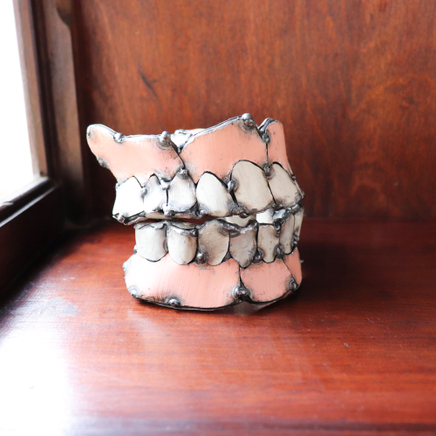 Hannah Kidd, Nana's Teeth, 2020