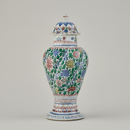 A Chinese famille verte Vase and Cover, 1662-1722