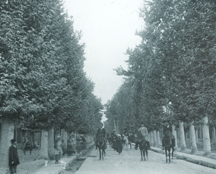 Ernest Hoeltzer , Chahar Bagh Avenue, Isfahan, Late 19th Century