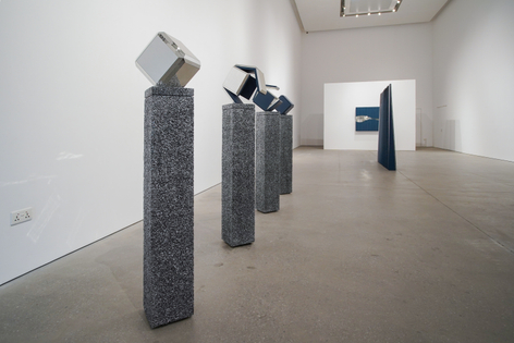 Aref Montazeri: Mirror