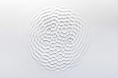 Loris Cecchini_Wallvave Vibration