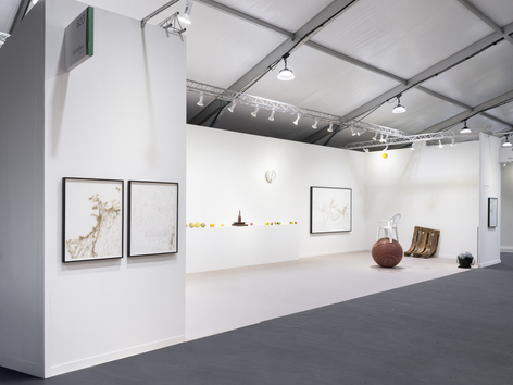 Installation view: Alicja Kwade,&nbsp;Fruit of Labor, Frieze Los Angeles, 2026, 303 Gallery, Booth B20. Photo: Ed Mumford
