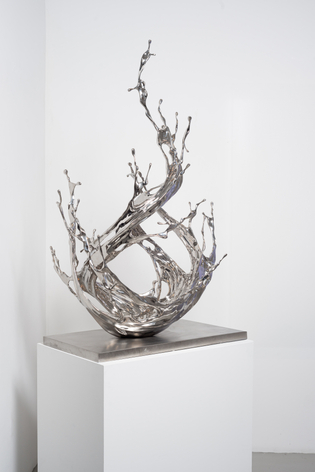 Zheng Lu, Water in Dripping - Windward, 2024, stainless steel, 59 x 36 x 36 inches/150 x 92 x 92 cm