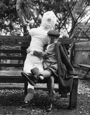 Bruce Weber, Louise Bourgeois, New York City, 1996