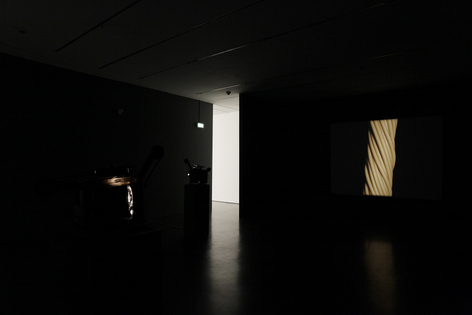 Jo&atilde;o Maria Gusm&atilde;o + Pedro Paiva, Tem gwef tem gwef dr rr rr&nbsp;