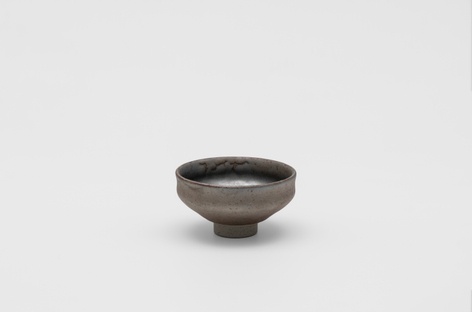 Kim Syyoung, Planet TB_60, 2005., 1350˚C reduction firing, 6.5 x 12.3 x 12.3 cm.