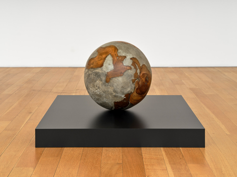 Su-Mei Tse, Dorodango (big), 2025