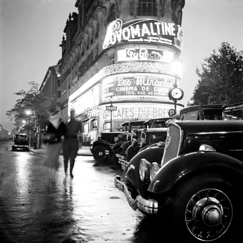 Les boulevards, 1930  Tirage argentique sur papier baryté  40x50 cm  Roger Schall  Edition of 15