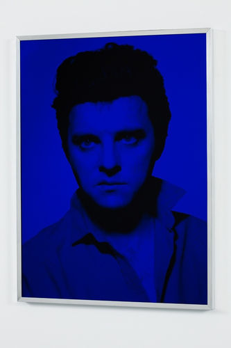 Gavin Turk Blue Elvis, 2009 Screenprint on glass, vinyl screen ink and cellulose mirror ink on glass in aluminium frame 60 x 45 cm 23.6 x 17.7 in Edition of 10