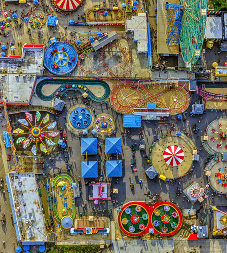 Jeffrey Milstein Coney Island 2, 2017 archival digital pigment print 11 x 9.75 inches/ 12 x 10.75 inches 27.94 x 24.77 cm