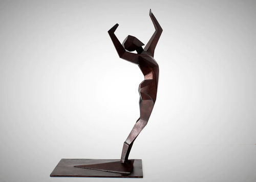 Jacob Chandler Poise and Valour, 2022 Bronze 64 (h) cm x 47 x 22 cm Edition of 12