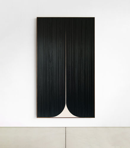 Johnny Abrahams Untitled, 2025 Oil on canvas 180 x 105 cm 70 7/8 x 41 3/8 inches
