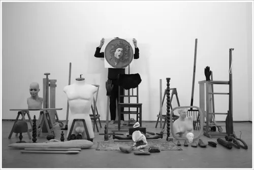 NINO CAIS . CADA PESSOA GUARDA UM MUSEU DENTRO DE SI