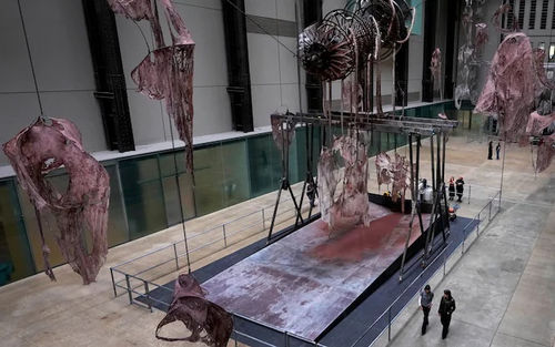 Mire Lee, Tate Modern: The Turbine Hall has been turned into a fabulous gore-fest