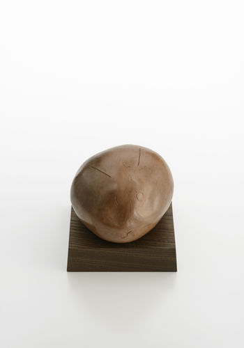 兎 陶 H10 × W14.5 × D14 cm H3.9 × W5.7 × D5.5 in. 八木 一夫