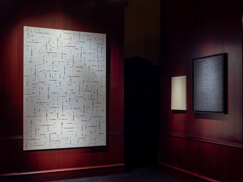 Installation view of CHOI MYOUNG YOUNG in TEFAF New York, Photo by Charles Roussel