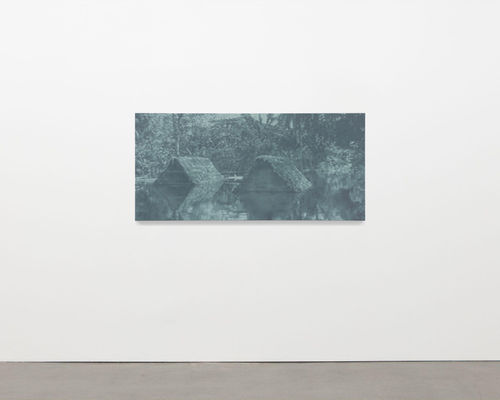 Installation shot of the artwork Dipi gron tiri, 2015 by Surinamese artist Xavier Robles de Medina. Artwork details: Oil on linen, 70 x 150 cm, 27 1/2 x 59 in.