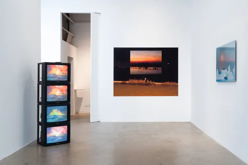 À Beyrouth, deux expositions interrogent sur ce que les images font au temps et à la guerre, Deux propositions artistiques...