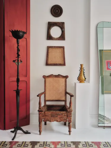 Io! AMATA BENEDICT, 8 Holland Street, Kensington goes to Ancient Rome for Christmas...