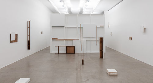 Fernanda Gomes, Galeria Luisa Strina