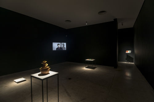 Palm Line Clock Hand, Galeria Luisa Strina