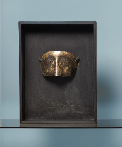 "Optic Topic" Mask, c. 1974/1978, gold plated sterling silver & brown suede cord with original wood frame, edition of 100 executed by GEM - Montebello