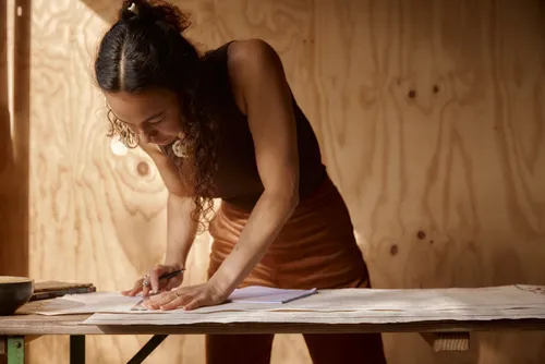 Nikau Hindin by Holly Burgess