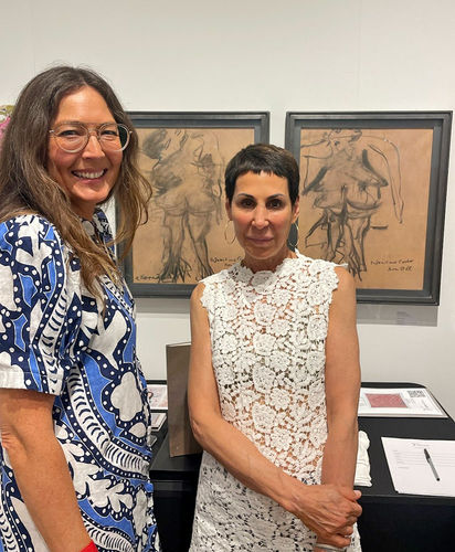 Two women—Heidi Lee Komaromi and Francesca Schwartz—in front of Willem de Kooning’s Two Women (1954). Courtesy of Heidi Lee Komaromi.