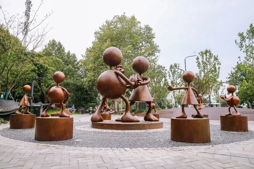 World-class art works beautify the Yangtze River axis project