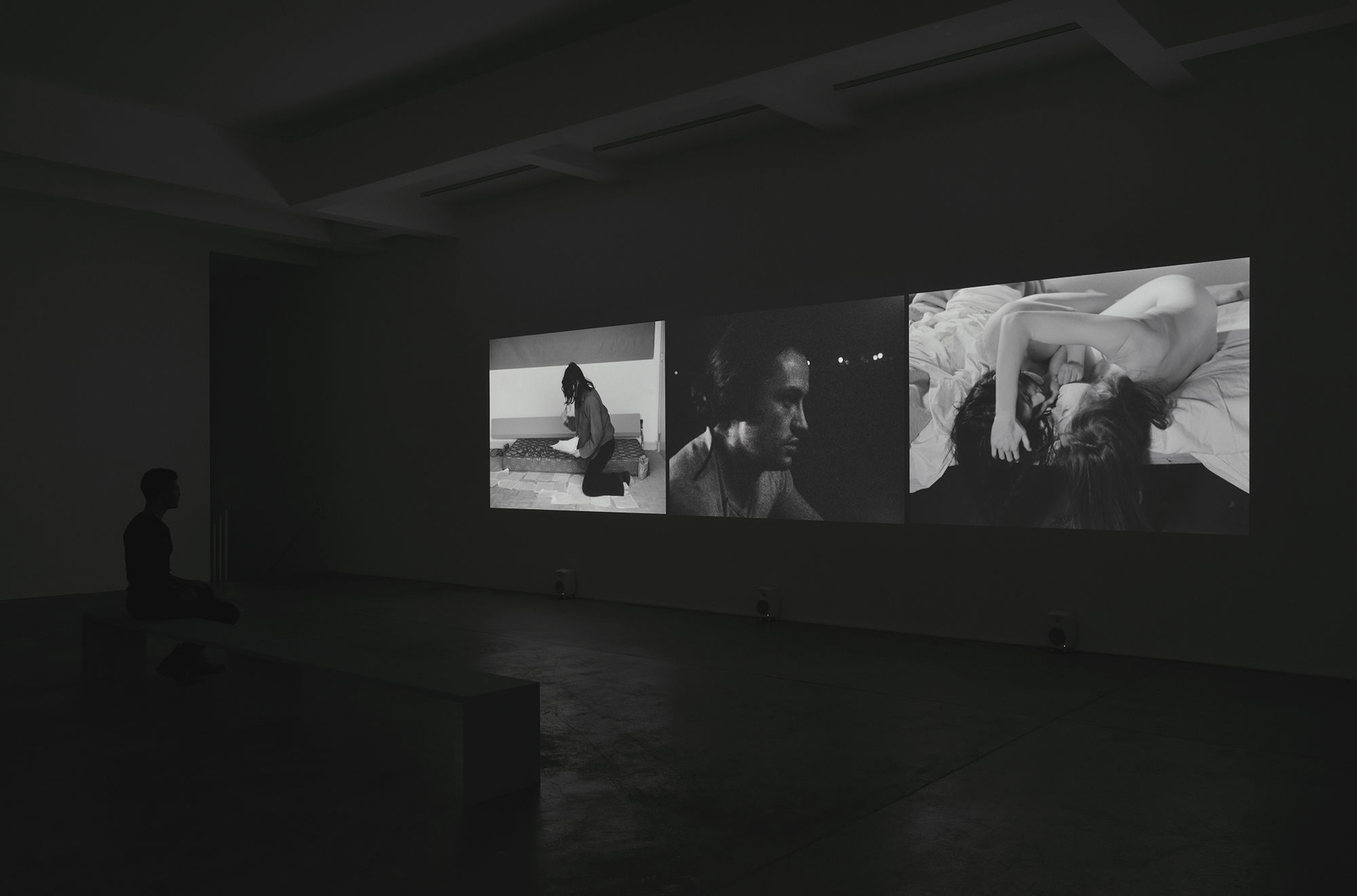 Installation View, Galerie Marian Goodman, 2021 Je tu il elle, l&rsquo;installation, 2007