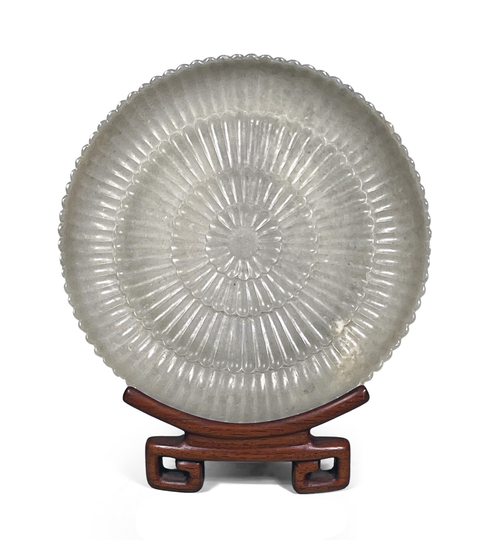 Fine Chinese Carved Jade Petal Dish