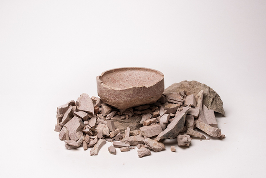 Katharina Dettar 78,8% , 2016 Steatite and flipbook photo Guillem Trius