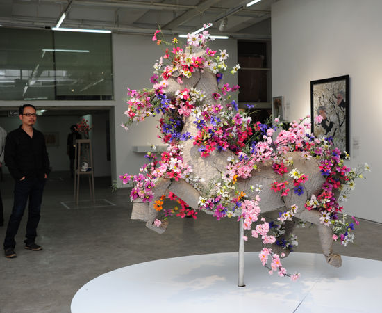 陈秋林 Chen Qiulin, 花园里的旋转木马 Merry-go-round in the Garden, 2011