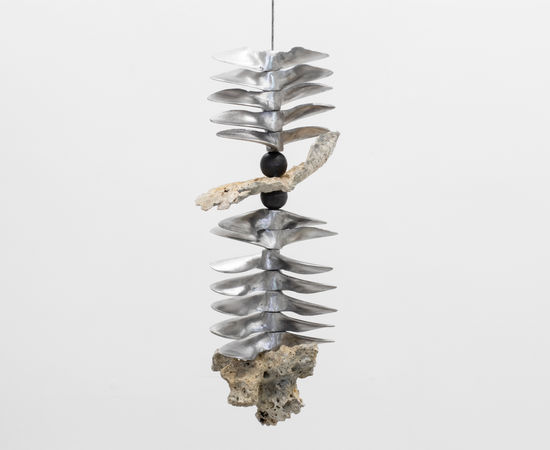 Jonas Arrabal, Coluna partida de mar (Série ''Humanos, inumanos, orgânicos e industriais"), 2024