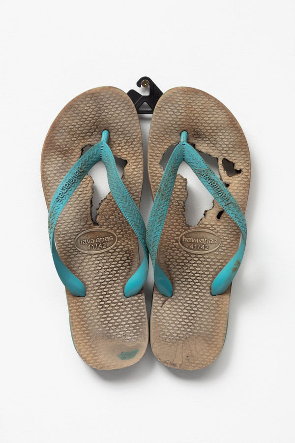 Paulo Nazareth, sem titulo [Encruzihada], 2022