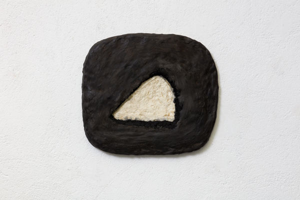 Paloma Bosquê, Plate / Placa, 2020