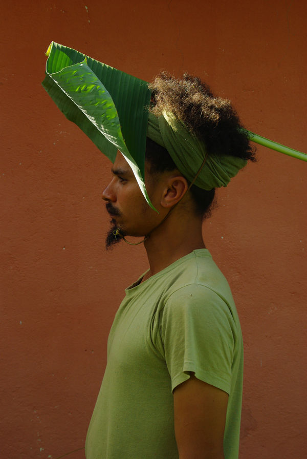 Paulo Nazareth, Untitled, from the Objetos para tampar o Sol de seus olhos series | Sem título, da série Objetos para tampar o Sol de seus olhos, 2010