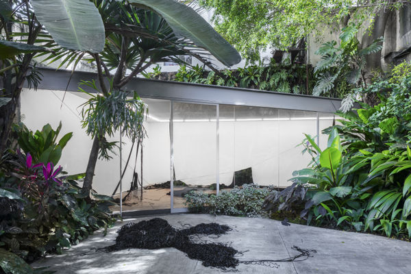 Parques e outros pretextos, curated by Camila Bechelany Patricia Leite and Cristiano Rennó