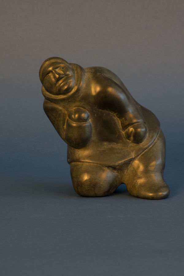 Barnabus Arnasungaaq, Kneeling Inuk / Homme agenouillé, ca. 2000