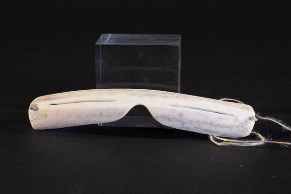 Unidentified / non-identifié, Snow Goggles / Lunettes de neige, ca. 2000